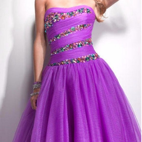 *Markdown* Gorgeous Purple Strapless Embellished Ball Gown Size 6 - Picture 1 of 7